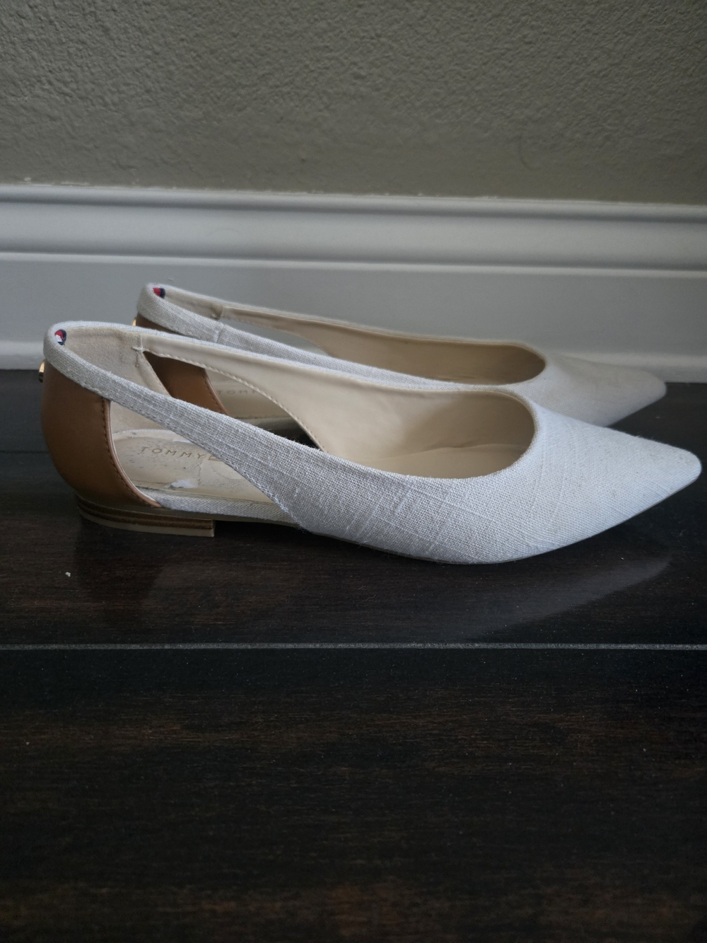 Tommy Hilfiger Cream Slingback Pointed Toe Flats with Brown Heel